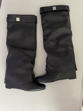 Women's Black Shark Boots- Classic Wedge Heel Sleek Style